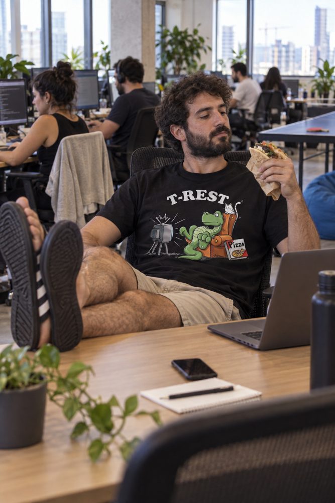 Cotton Tee out in the wild
