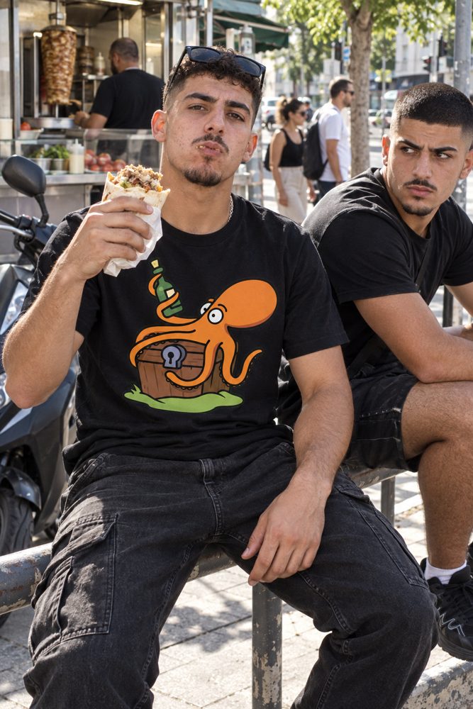 Cotton Tee out in the wild